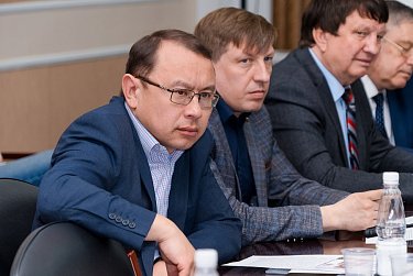 Как обеспечить приток специалистов на предприятия региона